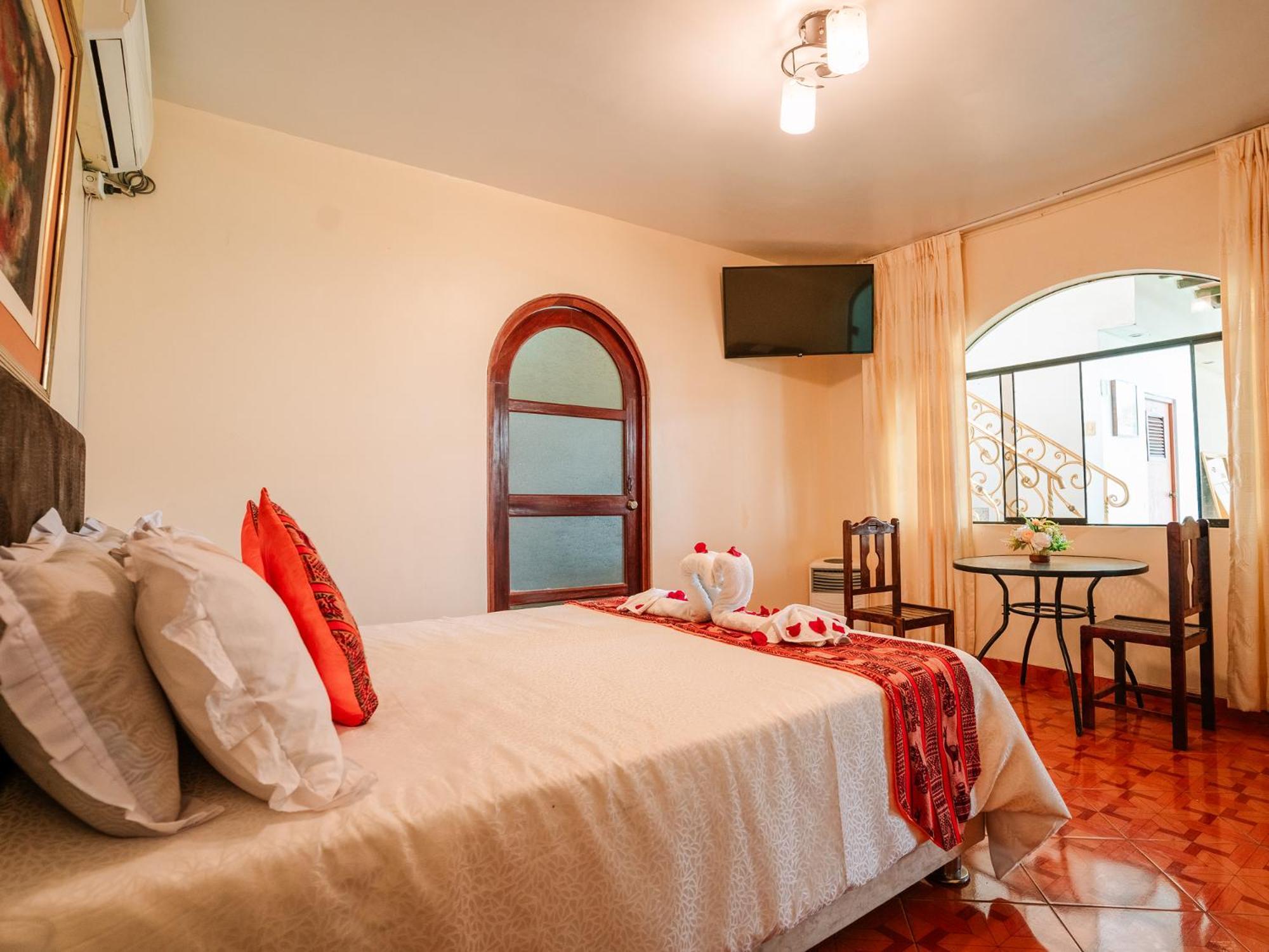 צ'ינצ'ה אלטה Hotel Vinas Del Sol Eterno מראה חיצוני תמונה